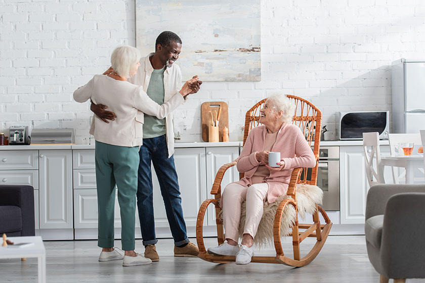 4 Tips To Keep You Stylish As You Age In Statesville, NC Senior Housing