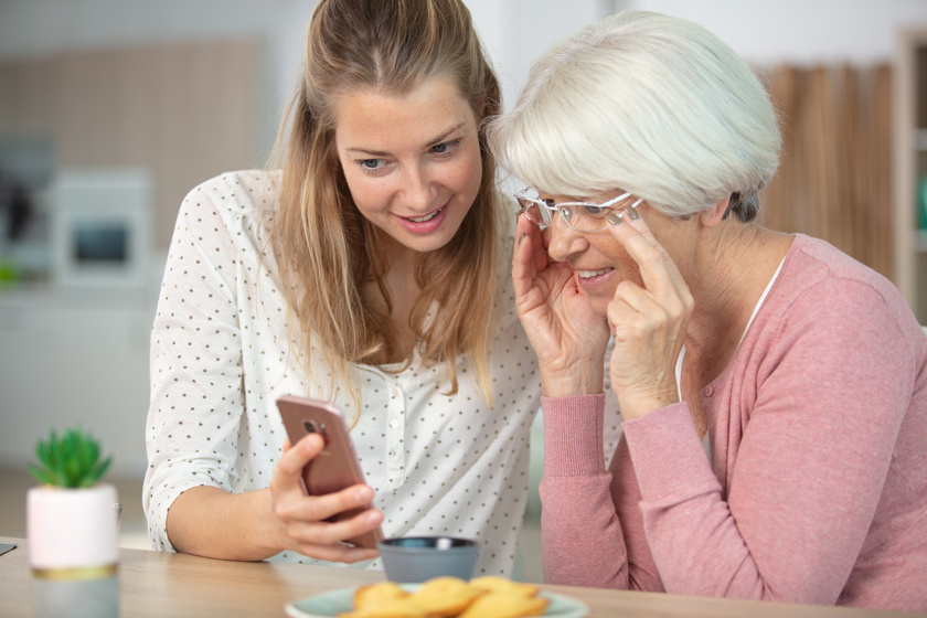 Helping Your Loved One to Adjust After Moving to An Adult Living Community in Cornelius, NC